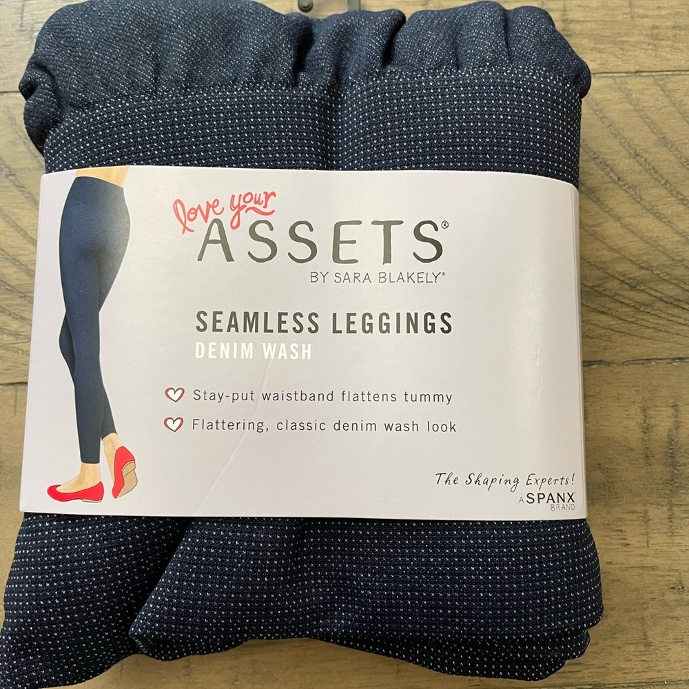 Love your Assets Seamless Leggings By Sara Blakely